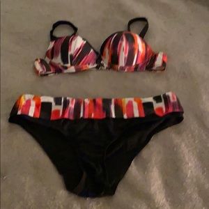 2 piece bikini swimsuit SZ L. Push-up bra top.